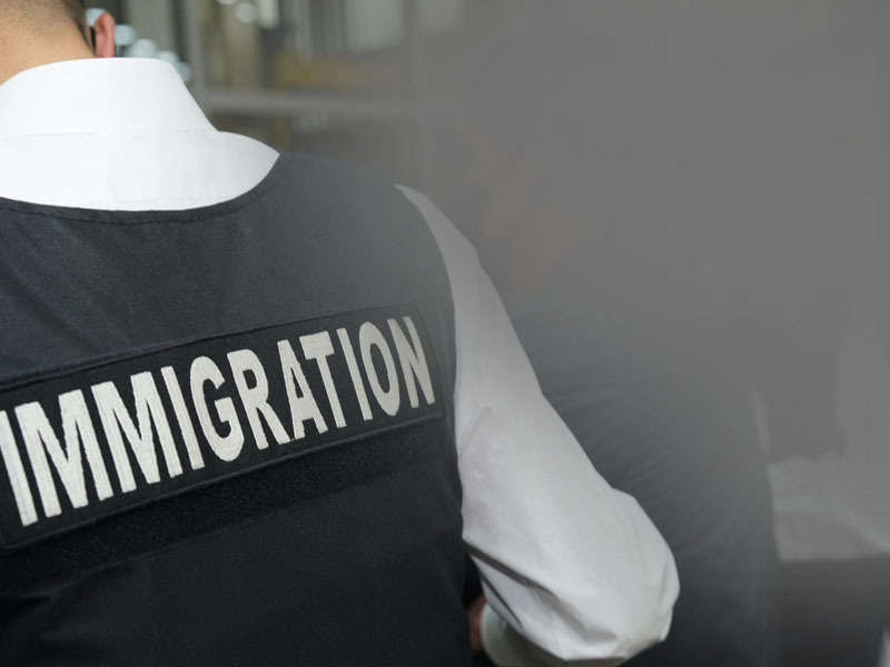 Визийн хугацаа хэтрүүлсэн Гана улсын иргэнийг албадан гаргалаа